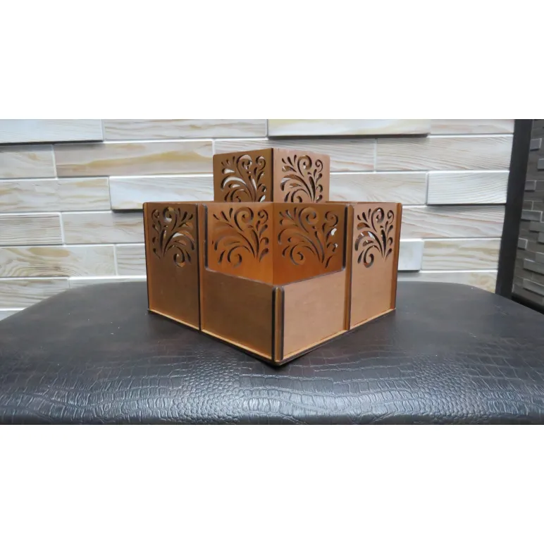 Деревянный настольный органайзер ручной работы: авторская резьба и уют на вашем столе